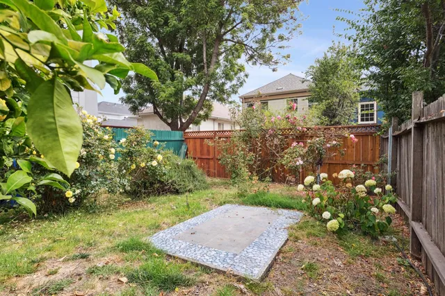 $624,999 | 729 40th Street, Oakland, CA 94609