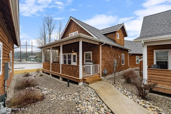 $649,000 | 20 Hitchcock Drive, Dover, ID 83825