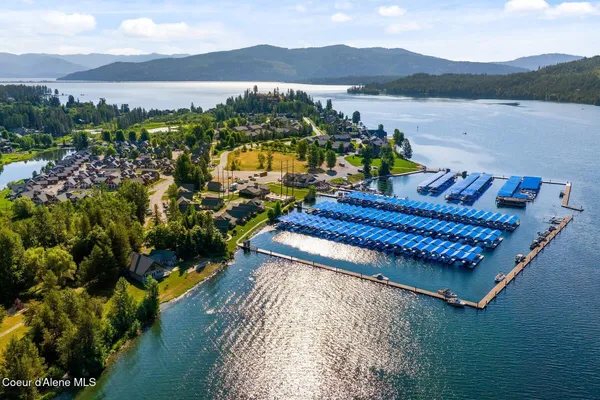 $649,000 | 20 Hitchcock Drive, Dover, ID 83825