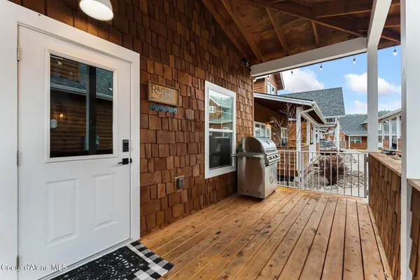 $649,000 | 20 Hitchcock Drive, Dover, ID 83825