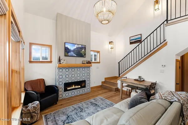 $649,000 | 20 Hitchcock Drive, Dover, ID 83825