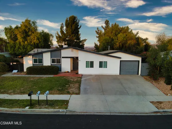 $3,500 | 221 Dryden Street, Thousand Oaks, CA 91360