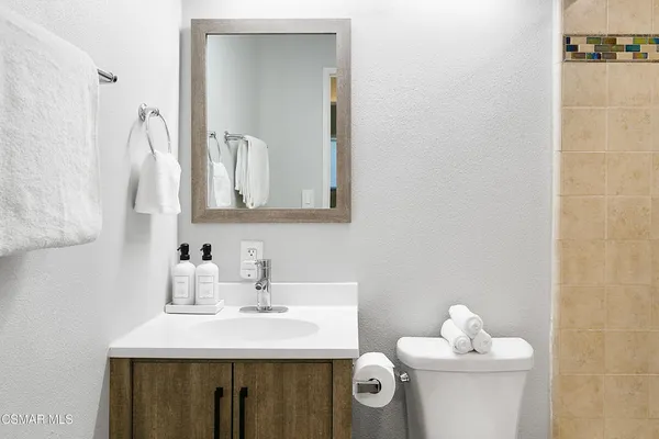 $3,500 | 221 Dryden Street, Thousand Oaks, CA 91360