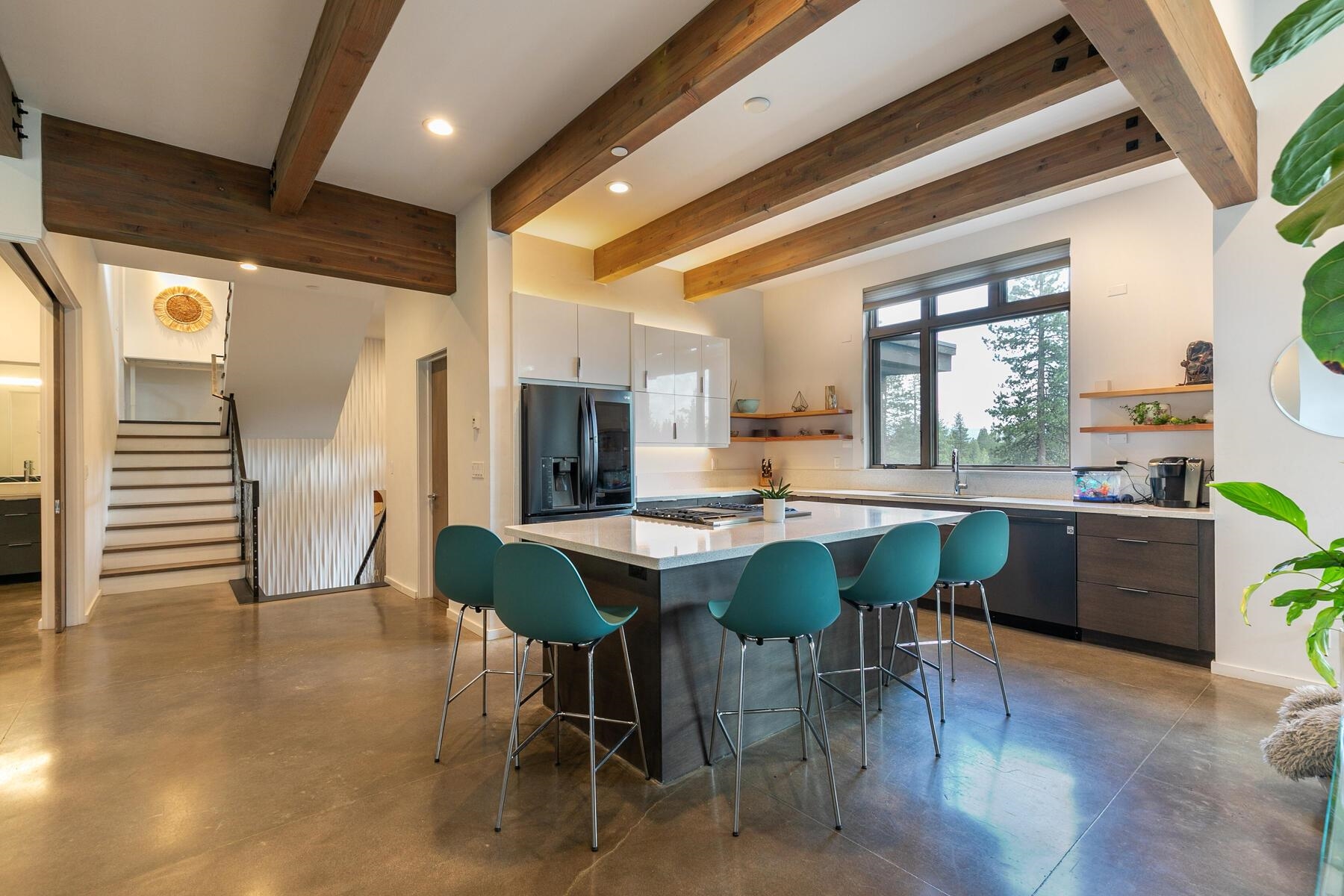 11380 Ghirard Road Truckee, CA 96161 - Photo 4 of 21