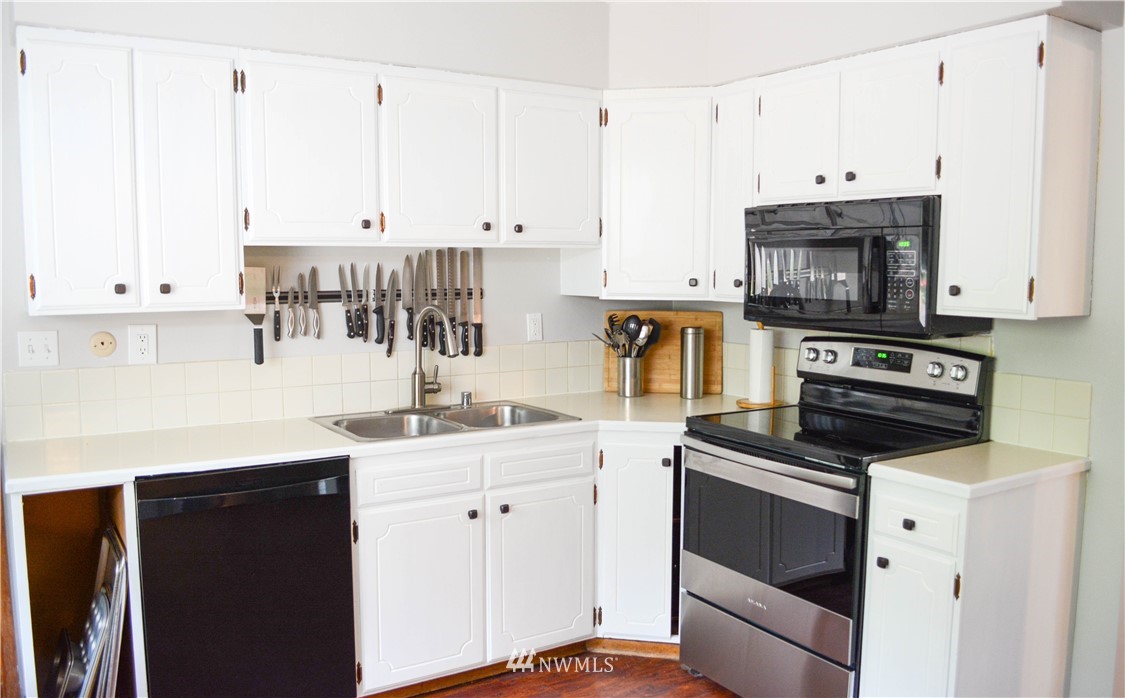 13685 Olympic View Road Northwest Silverdale, WA 98383 - Photo 8 of 24 Gallery Image 8