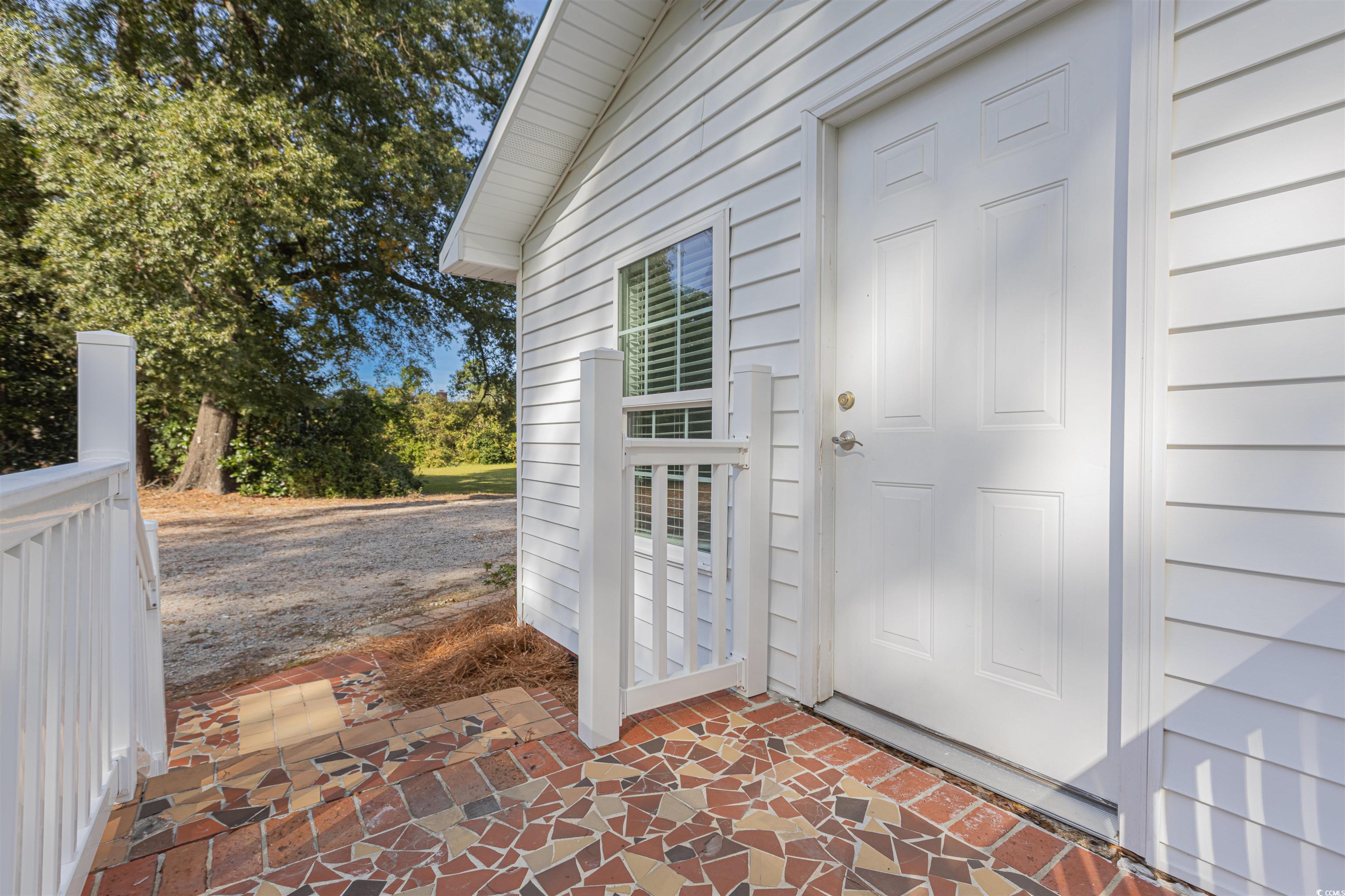 505 North Longstreet Street Kingstree, SC 29556 - Photo 32 of 34 View of exterior entry