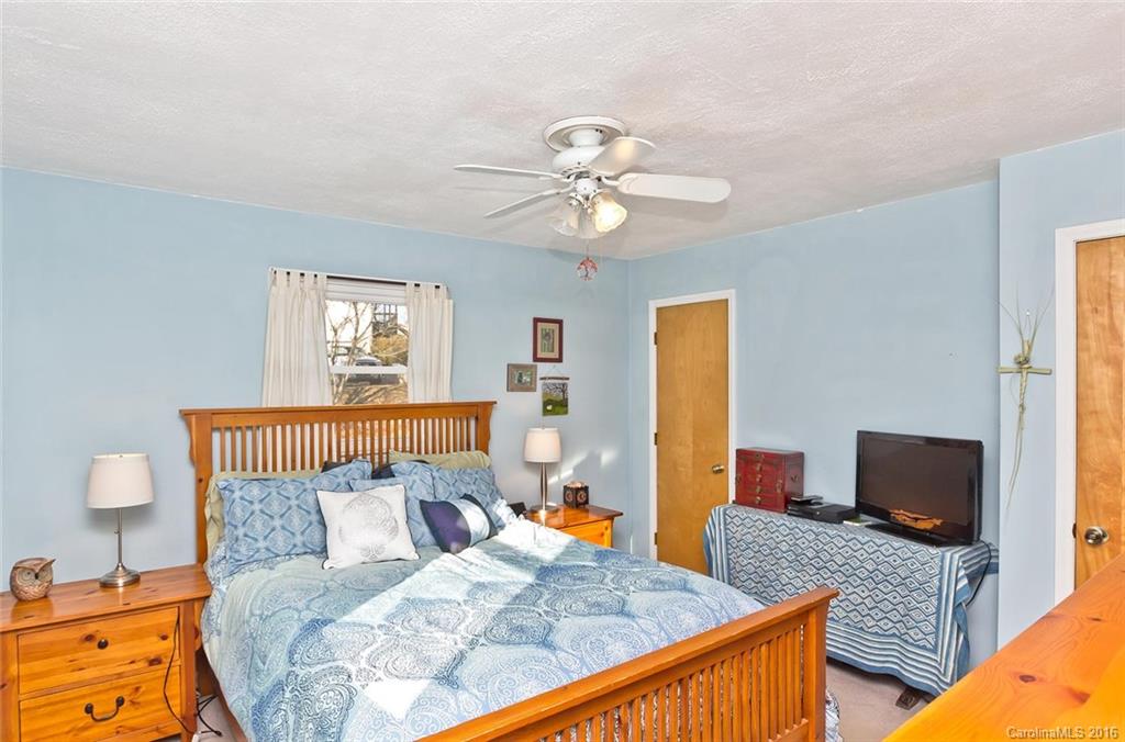 46 Moss Road Weaverville, NC 28787 - Photo 10 of 24 Gallery Image 10