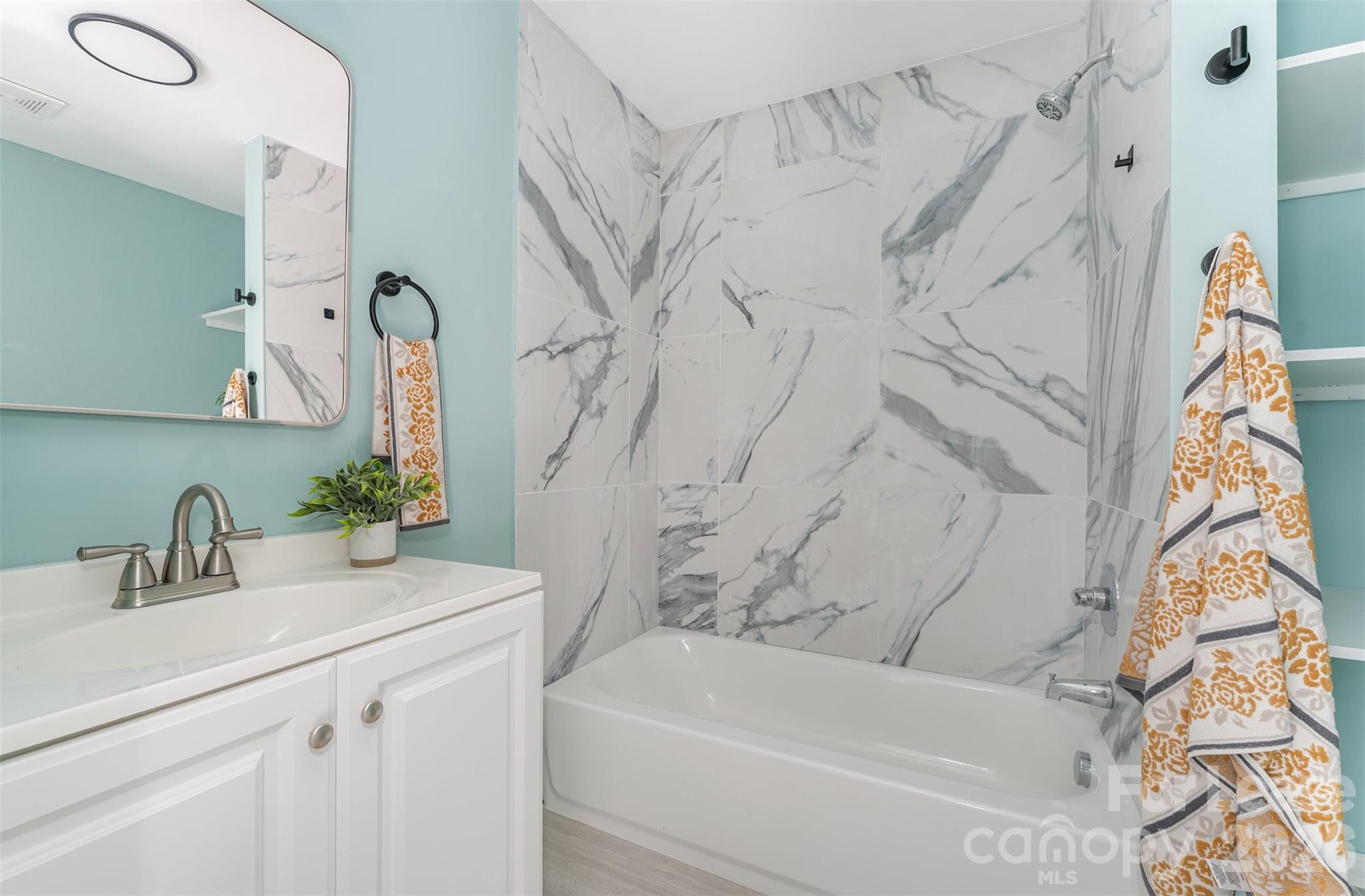 1906 New Garden Road Greensboro, NC 27410 - Photo 24 of 35