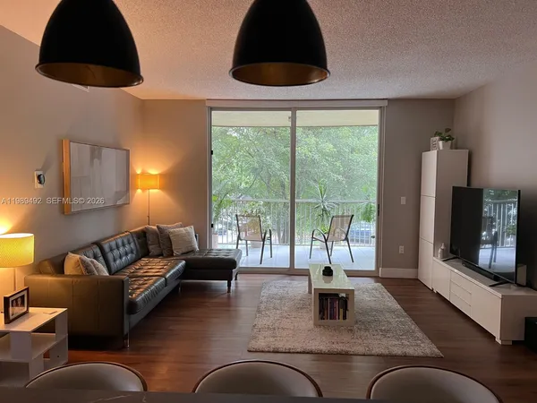 $4,000 | 9755 Northwest 52nd Street, Unit 216, Doral, FL 33178