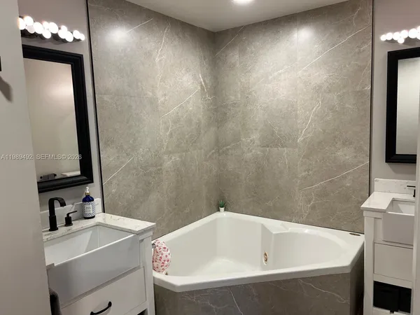 $4,000 | 9755 Northwest 52nd Street, Unit 216, Doral, FL 33178