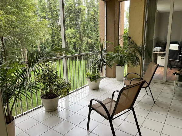 $4,000 | 9755 Northwest 52nd Street, Unit 216, Doral, FL 33178