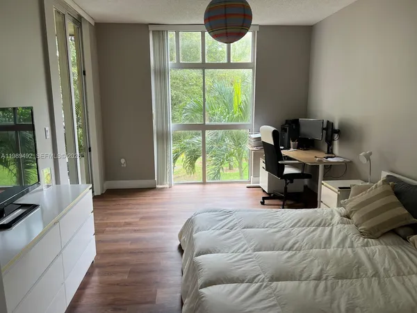 $4,000 | 9755 Northwest 52nd Street, Unit 216, Doral, FL 33178