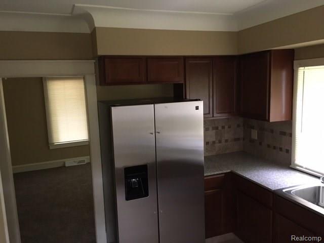 21920 Beech Road Southfield, MI 48033 - Photo 5 of 7 b5.jpg