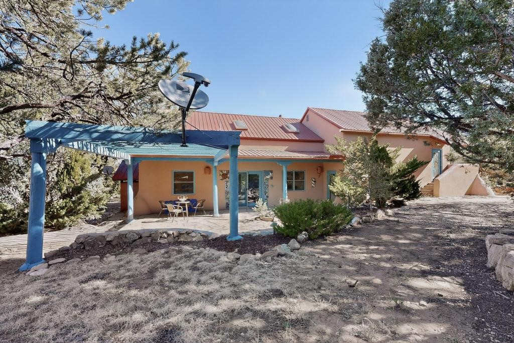 200 Ojo De La Vaca Road Santa Fe, NM 87508 - Photo 3 of 42