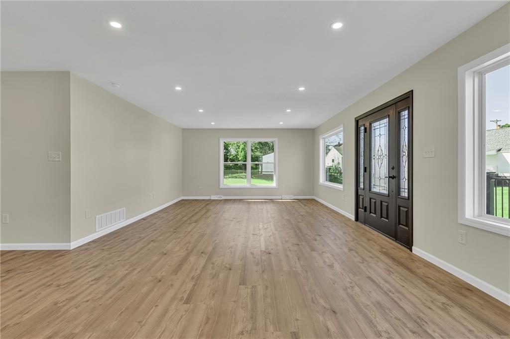 1289 Chestnut Street Monaca, PA 15061 - Photo 6 of 42 Gallery Image 6
