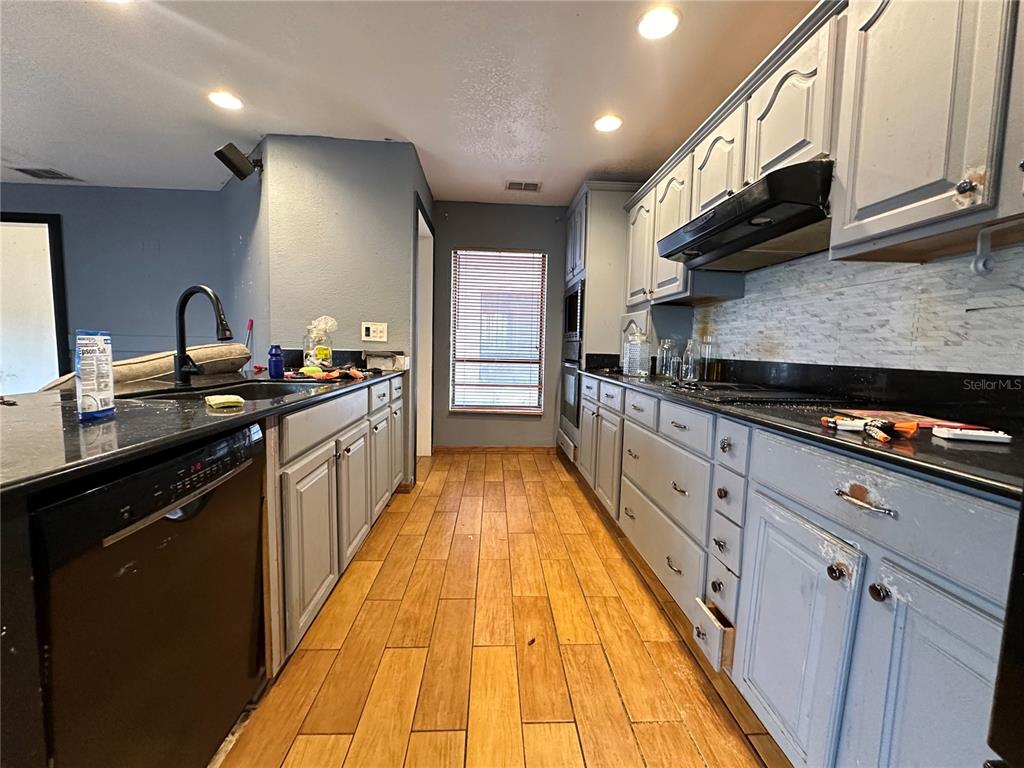 1402 Shell Flower Drive Brandon, FL 33511 - Photo 13 of 30