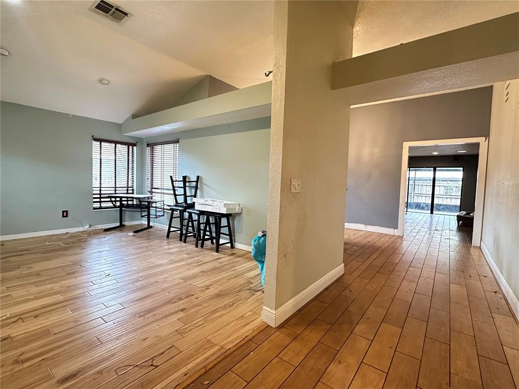 1402 Shell Flower Drive Brandon, FL 33511 - Photo 5 of 30