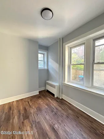 $1,000 | 51 Elm Street, Unit 4, Albany, NY 12202