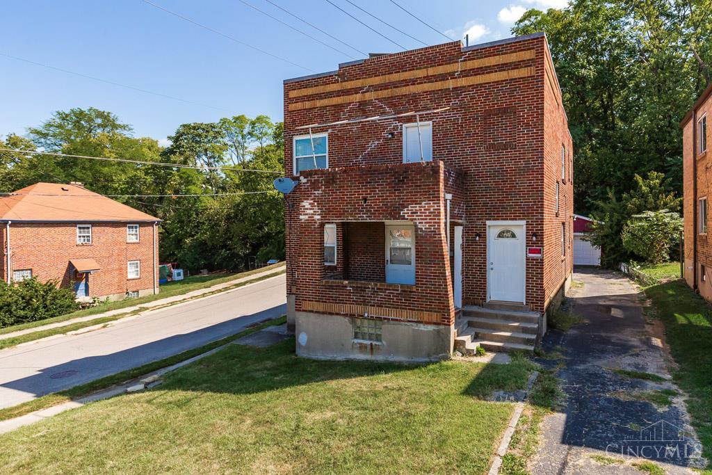 1286 Quebec Road Cincinnati, OH 45205 - Photo 1 of 22
