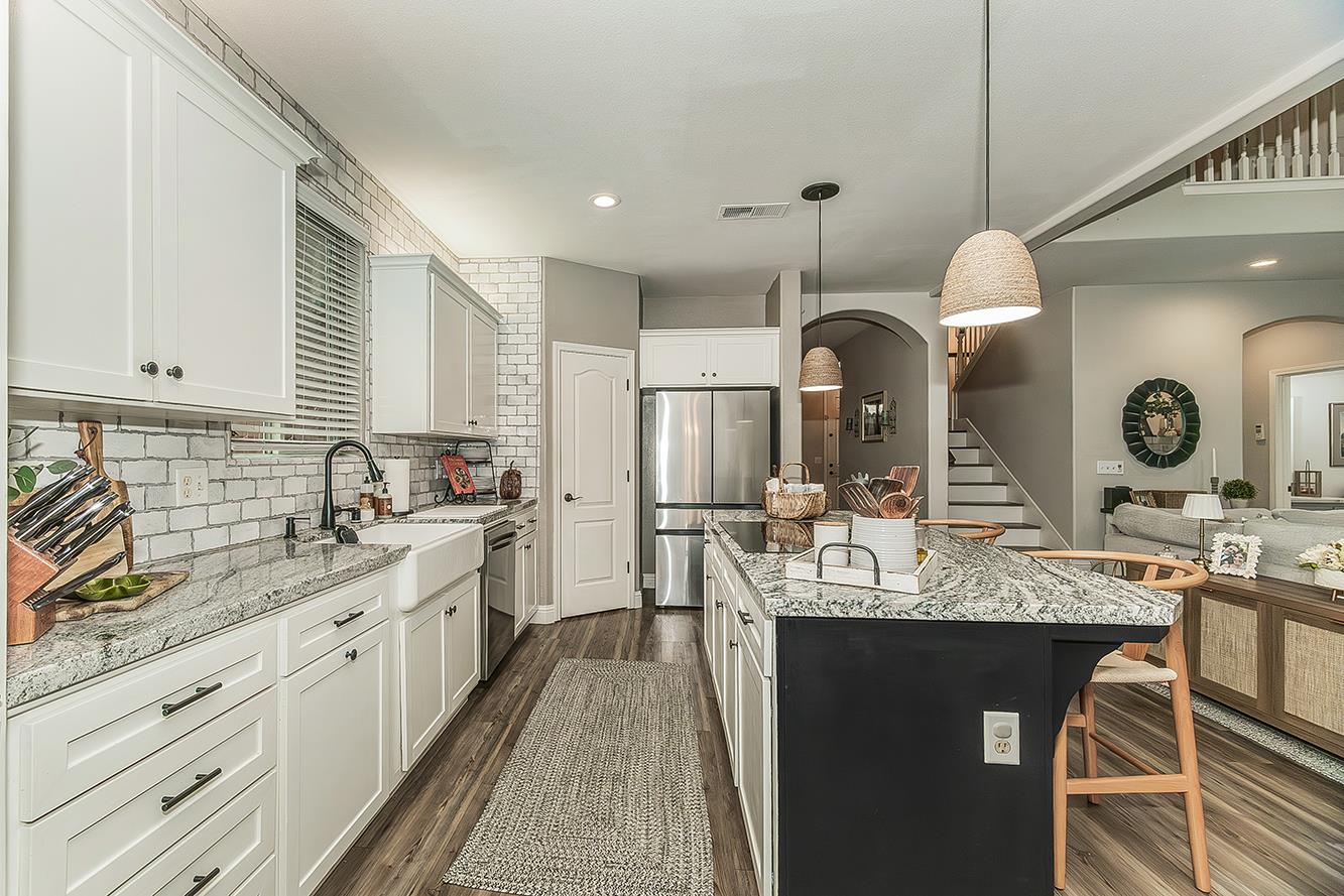 1175 Applegate Avenue Clovis, CA 93611 - Photo 5 of 65