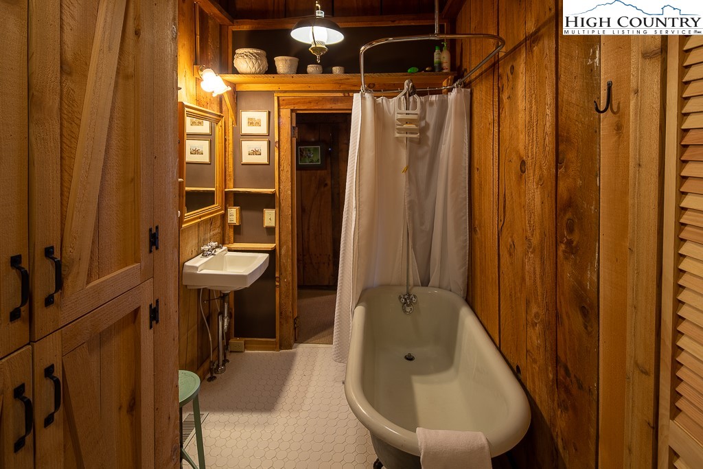 160 Azalea Hill Boone, NC 28607 - Photo 31 of 48 Gallery Image 31