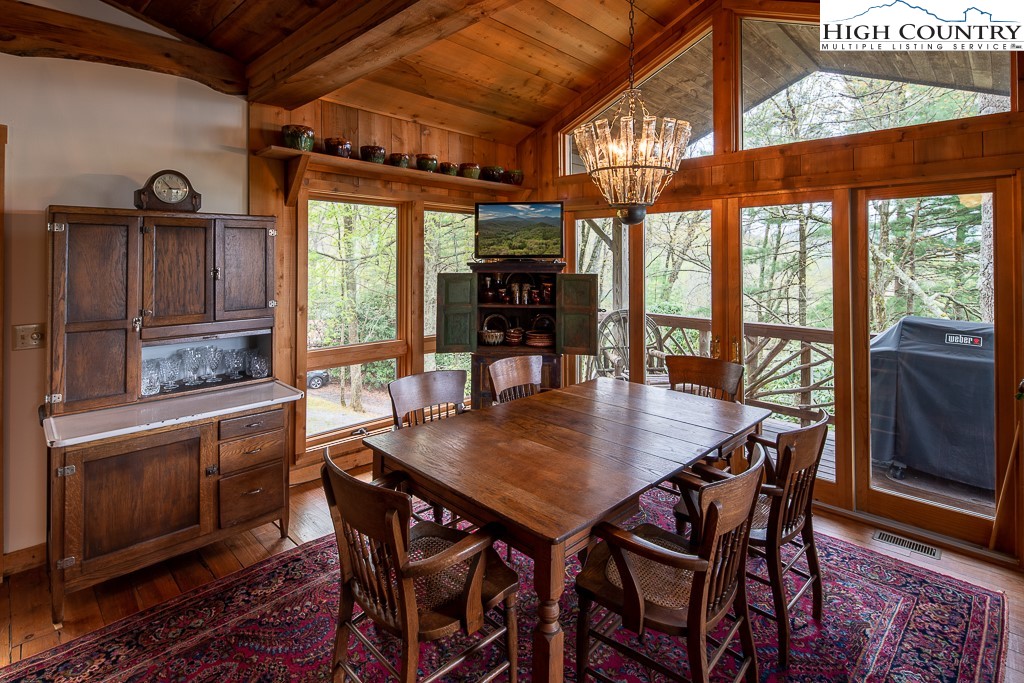 160 Azalea Hill Boone, NC 28607 - Photo 4 of 48 Gallery Image 4