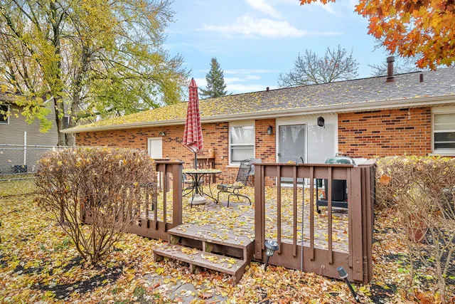 $344,500 | 223 Pleasure Drive, Yorkville, IL 60560