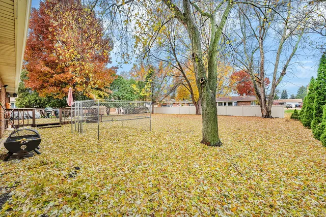 $344,500 | 223 Pleasure Drive, Yorkville, IL 60560