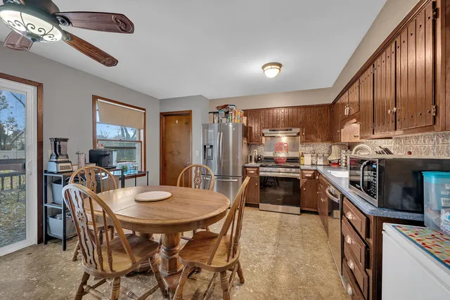 $344,500 | 223 Pleasure Drive, Yorkville, IL 60560