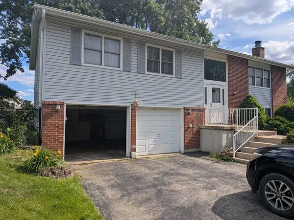 $3,000 | 2 Willow Court, Bolingbrook, IL 60440