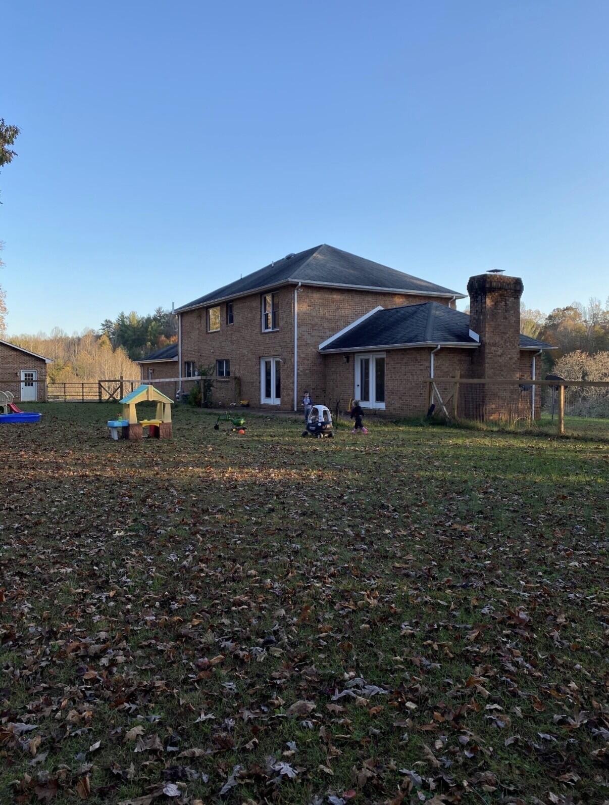 4670 Brookridge Road Hardy, VA 24101 - Photo 30 of 69 a front view of a house with garden