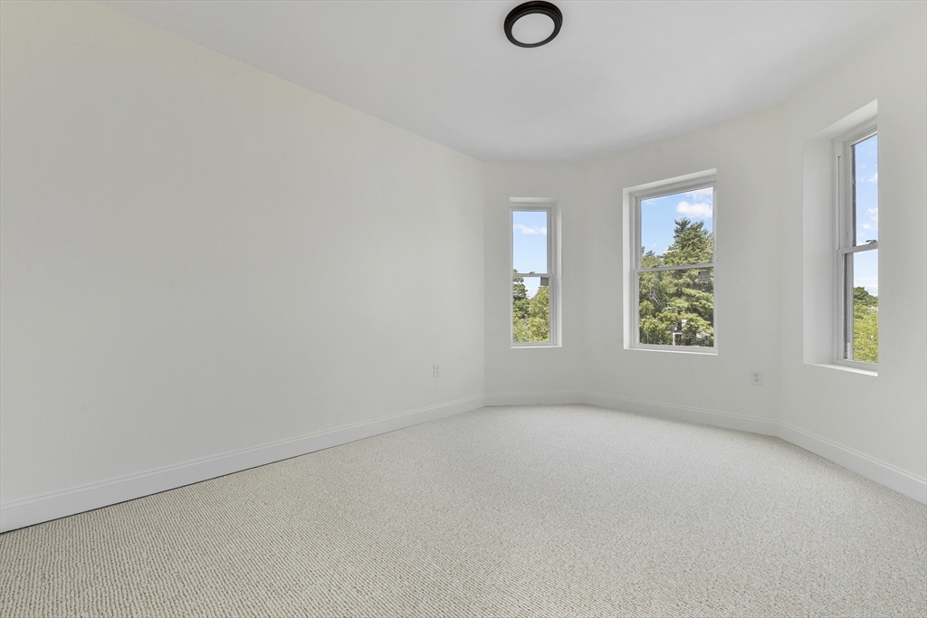 123 Intervale Street Boston, MA 02121 - Photo 4 of 6