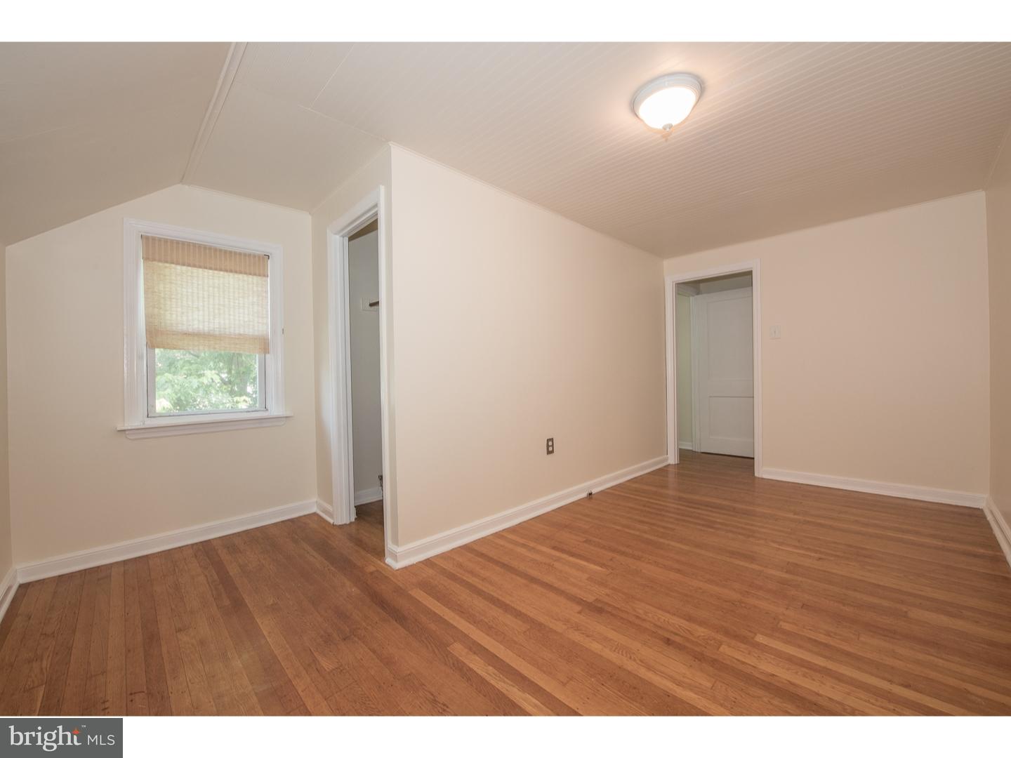 738 Surrey Road Aldan, PA 19018 - Photo 9 of 25 Bedroom - Main