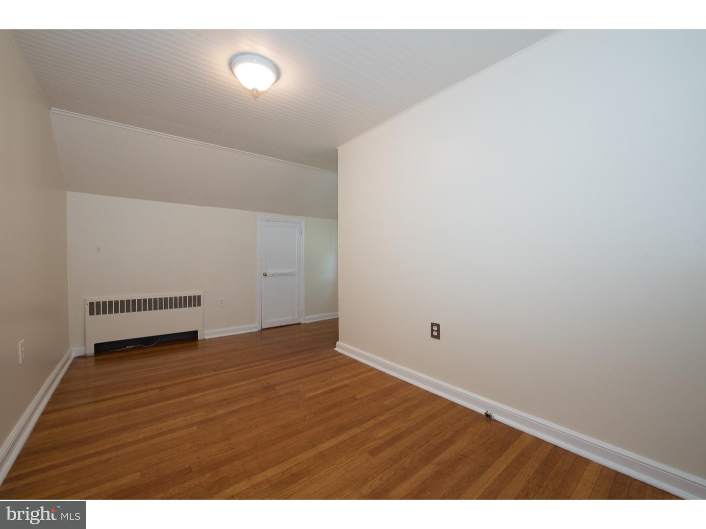 738 Surrey Road Aldan, PA 19018 - Photo 10 of 25 Bedroom - Main