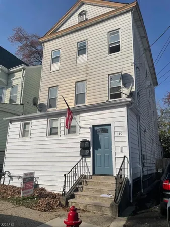 $2,000 | 119 Buffalo Avenue, Unit 3, Paterson, NJ 07503