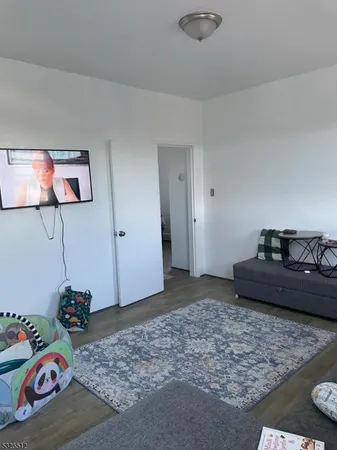 $2,000 | 119 Buffalo Avenue, Unit 3, Paterson, NJ 07503