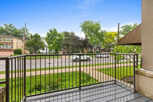 $2,745 | 500 North Northwest Highway, Unit 311, Park Ridge, IL 60068