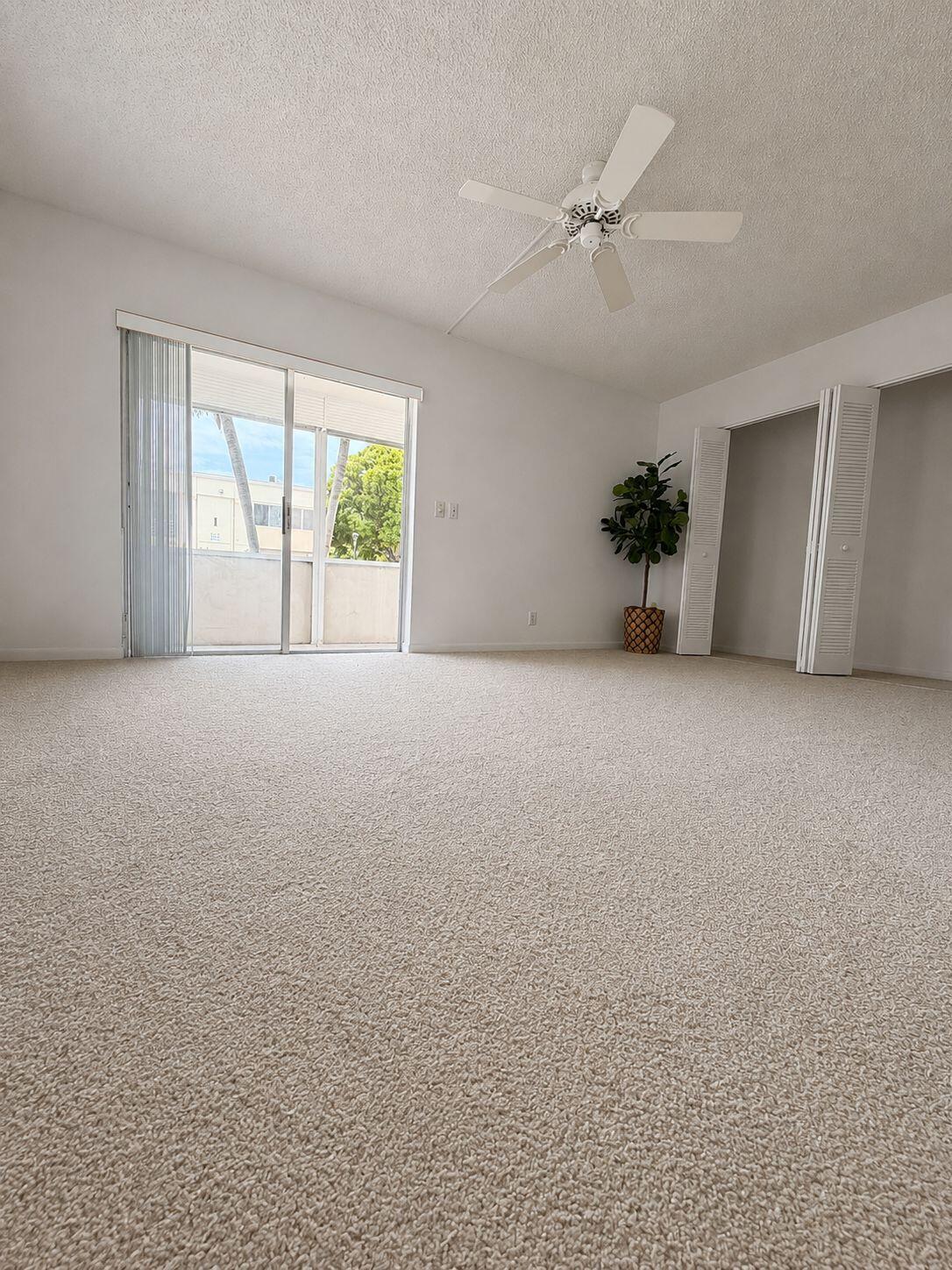 359 Capri H, Unit 359 Delray Beach, FL 33484 - Photo 8 of 23 WhatsApp Image 2026-06-19 at 15.30.33