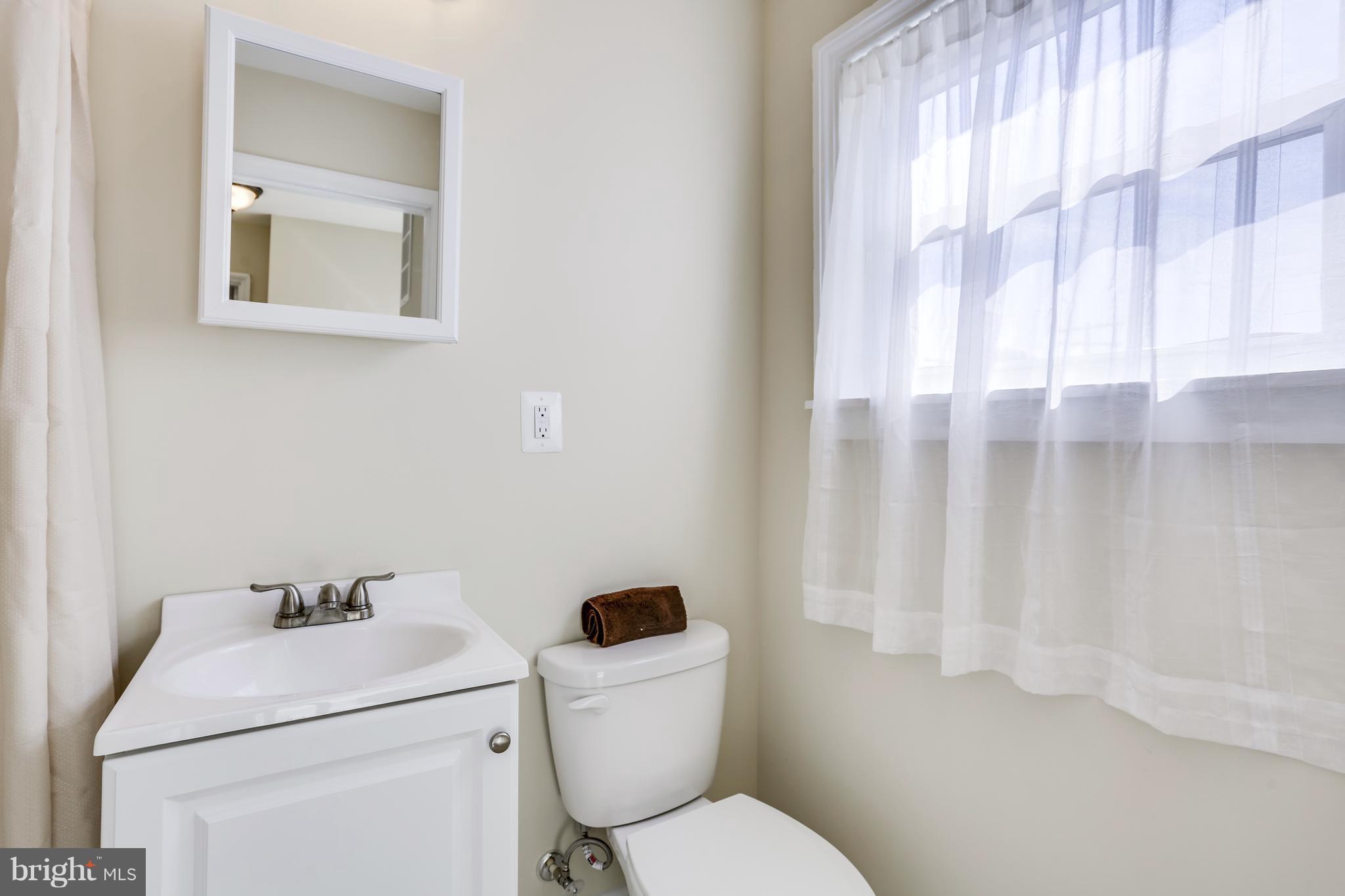 31 Broadship Road Dundalk, MD 21222 - Photo 23 of 29 Bath