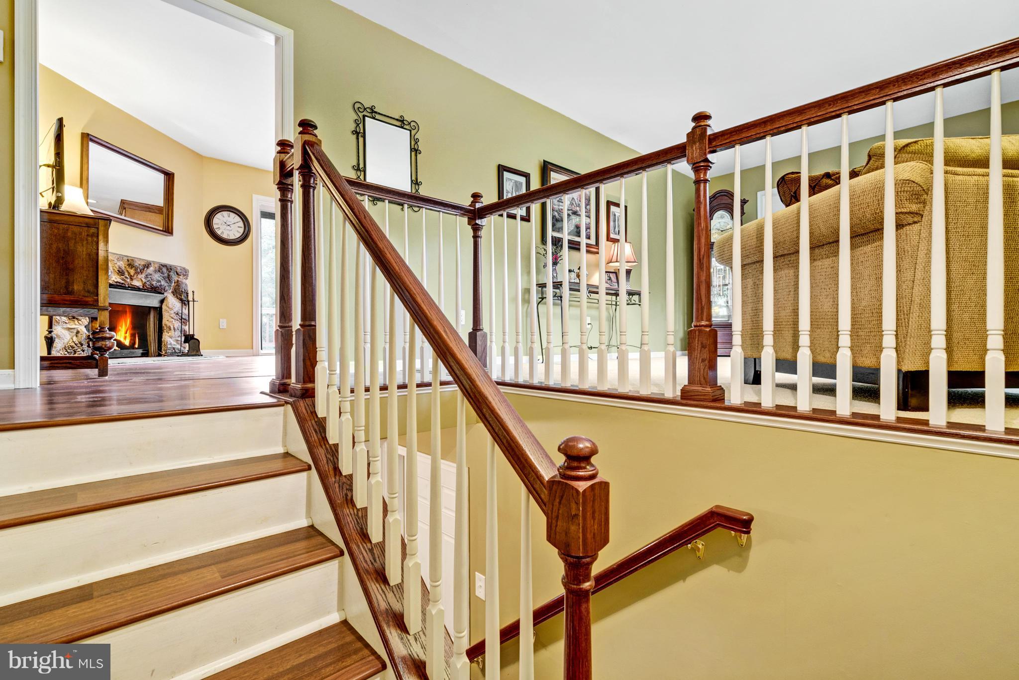 7219 Forrest Road Warrenton, VA 20187 - Photo 3 of 30 Entry foyer
