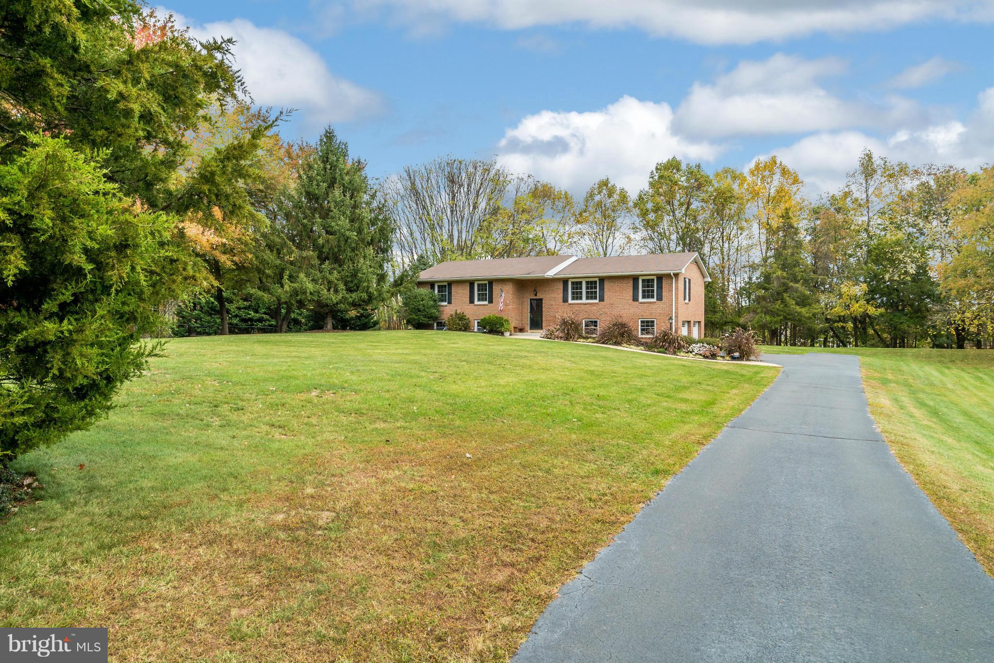 7219 Forrest Road Warrenton, VA 20187 - Photo 28 of 30 Front of home from the street