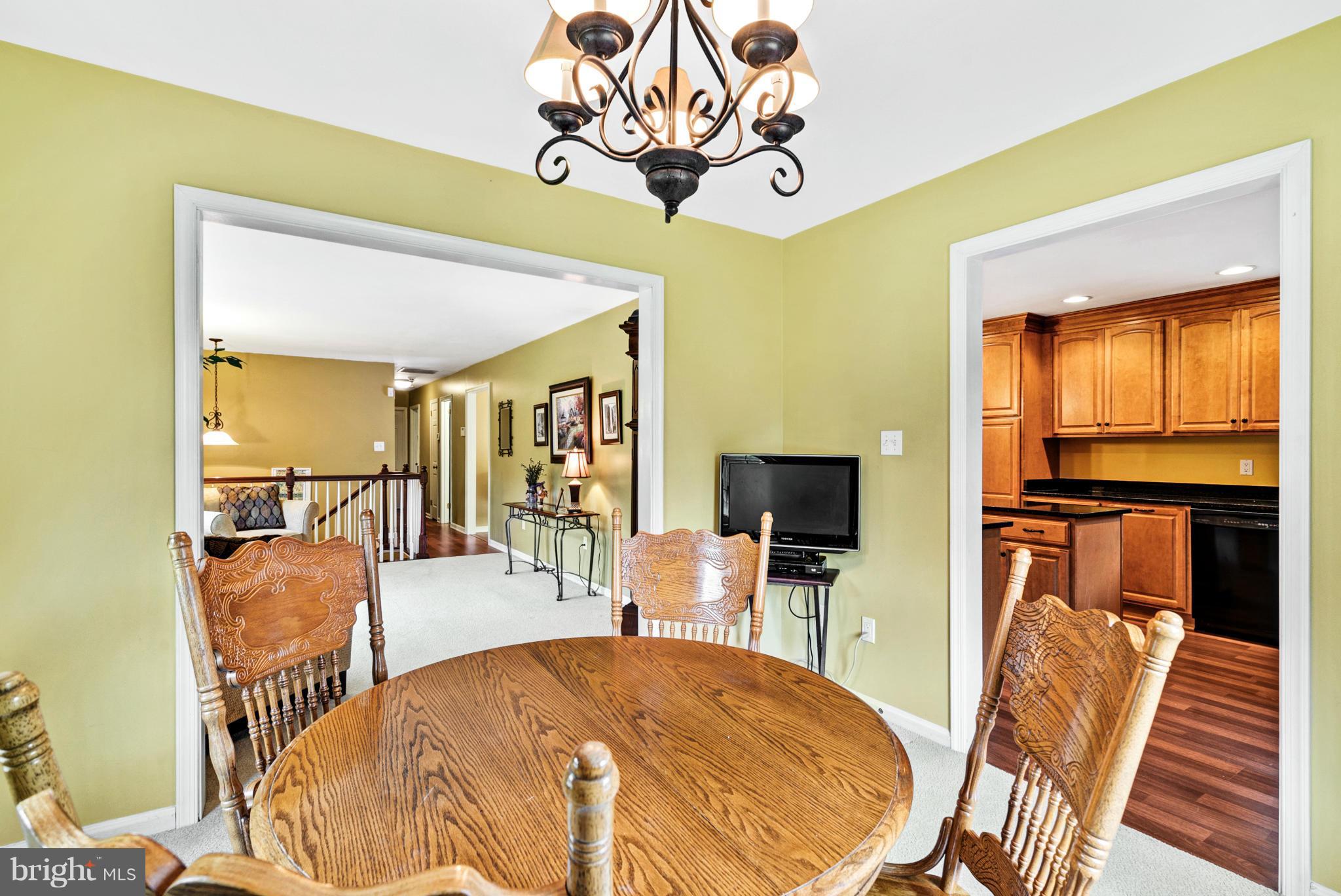 7219 Forrest Road Warrenton, VA 20187 - Photo 9 of 30 Dining Room