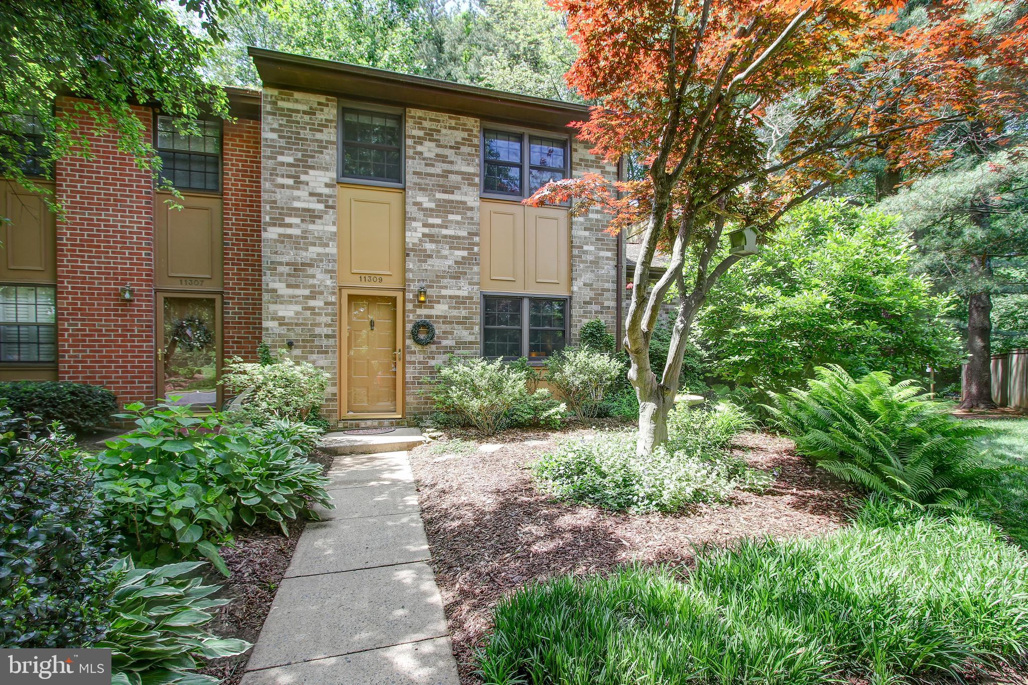 11309 Headlands Court Reston, VA 20191 - Photo 1 of 32
