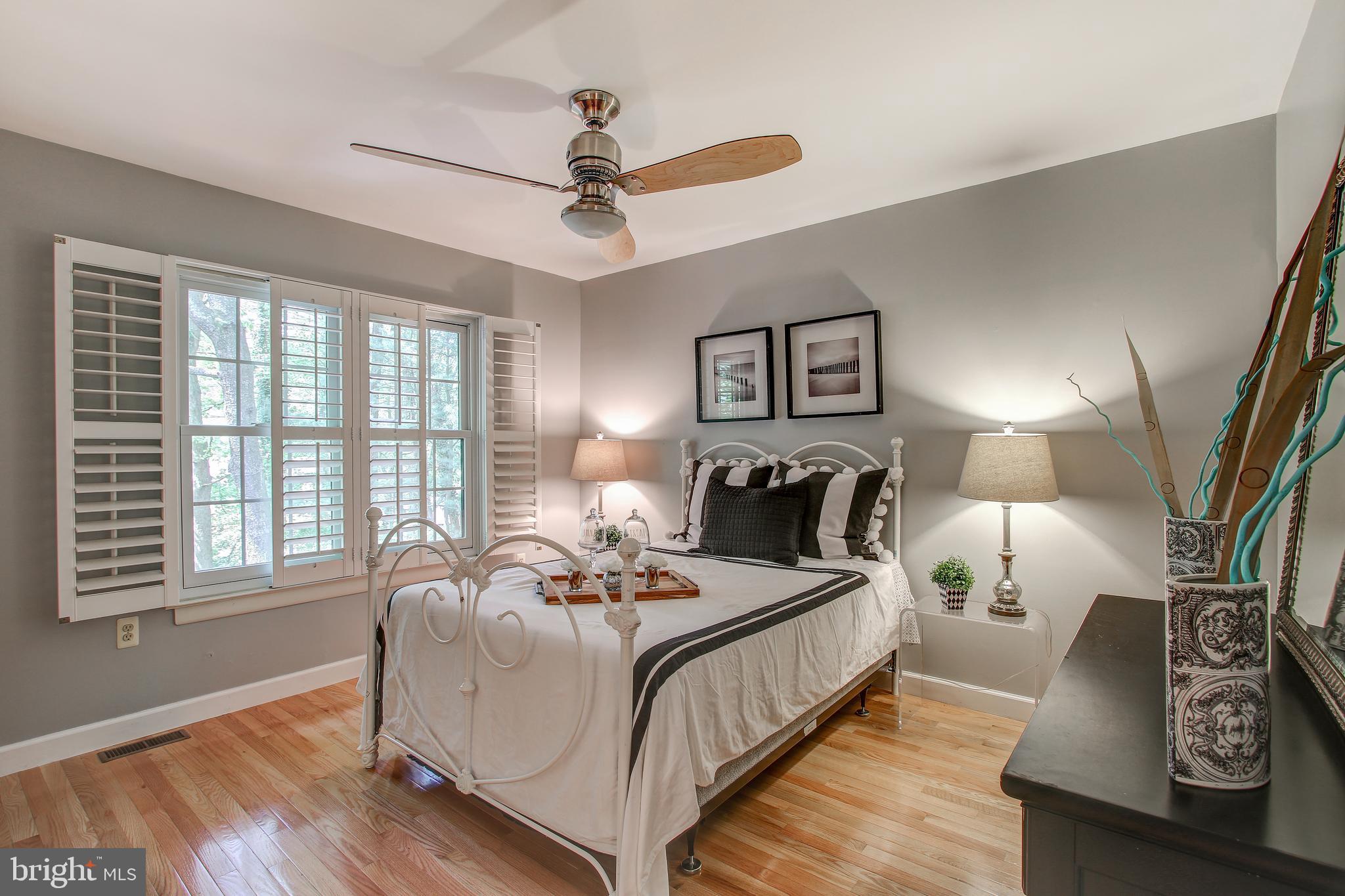 11309 Headlands Court Reston, VA 20191 - Photo 24 of 32 Master bedroom
