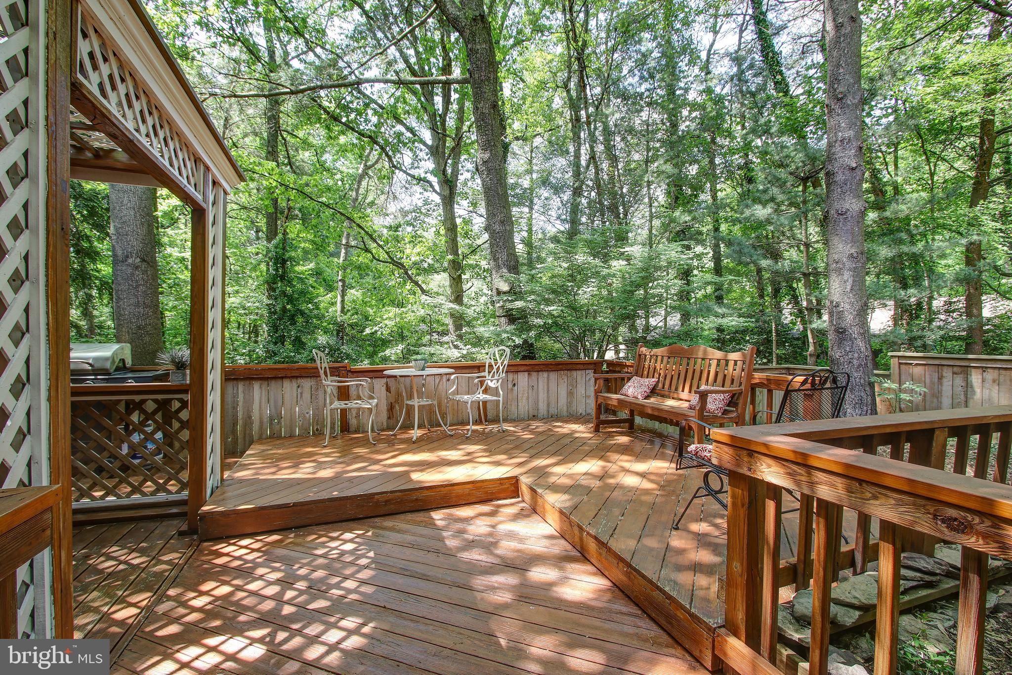 11309 Headlands Court Reston, VA 20191 - Photo 28 of 32 Great deck with a gazebo