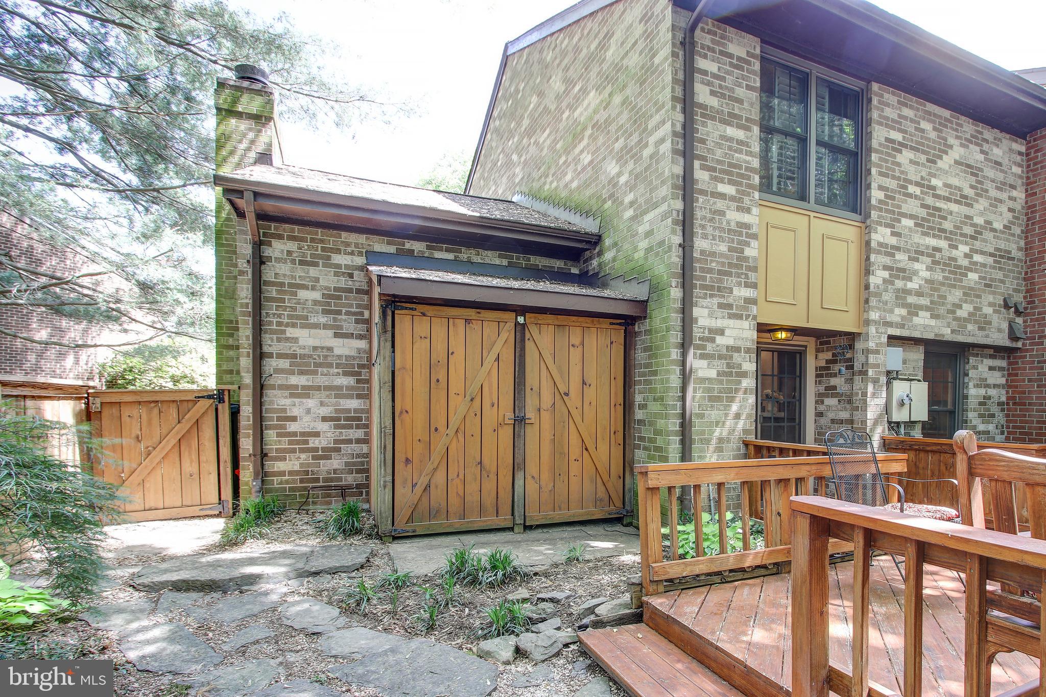 11309 Headlands Court Reston, VA 20191 - Photo 29 of 32 Storage shed