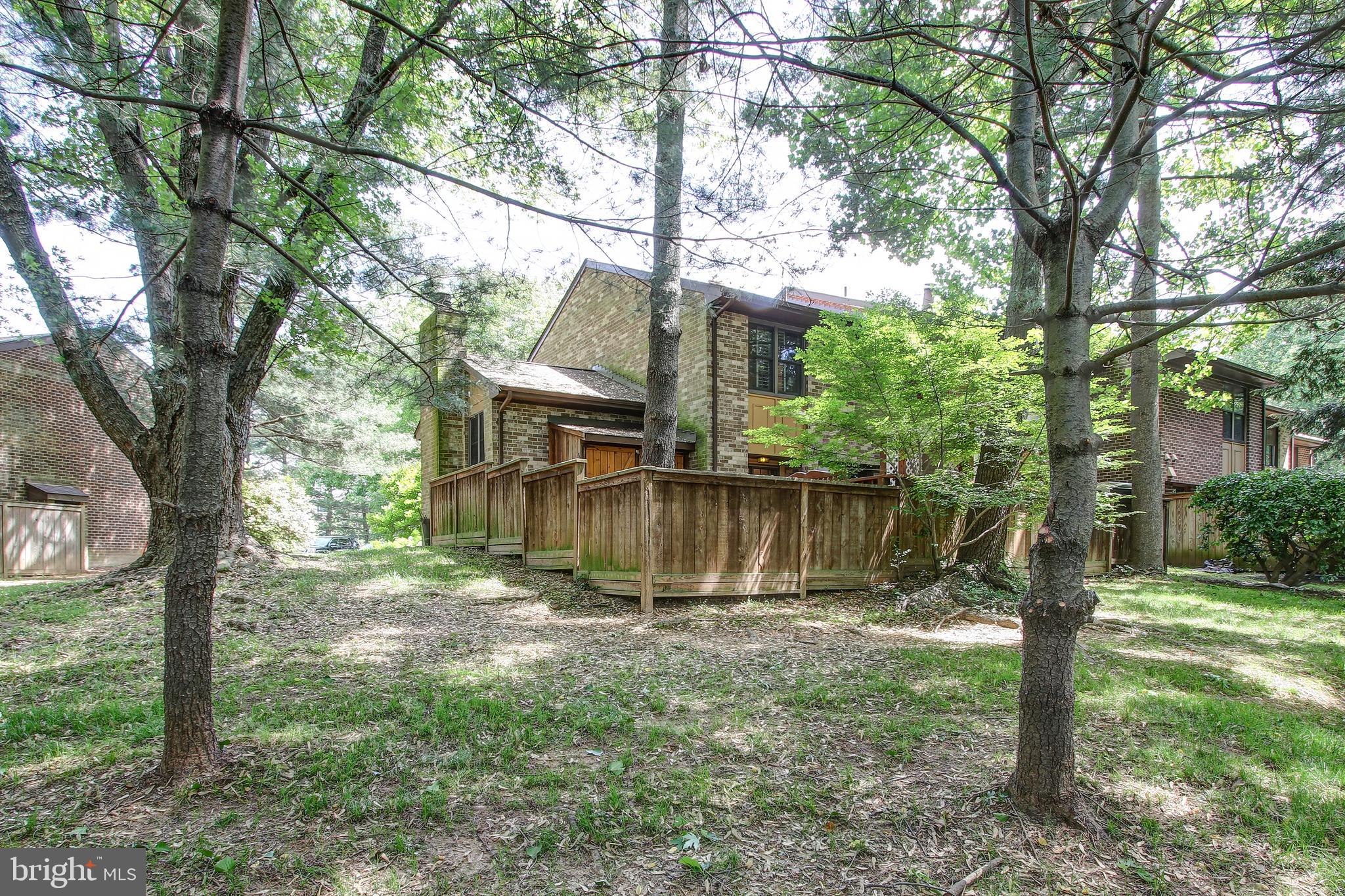 11309 Headlands Court Reston, VA 20191 - Photo 31 of 32 Fenced in backyard