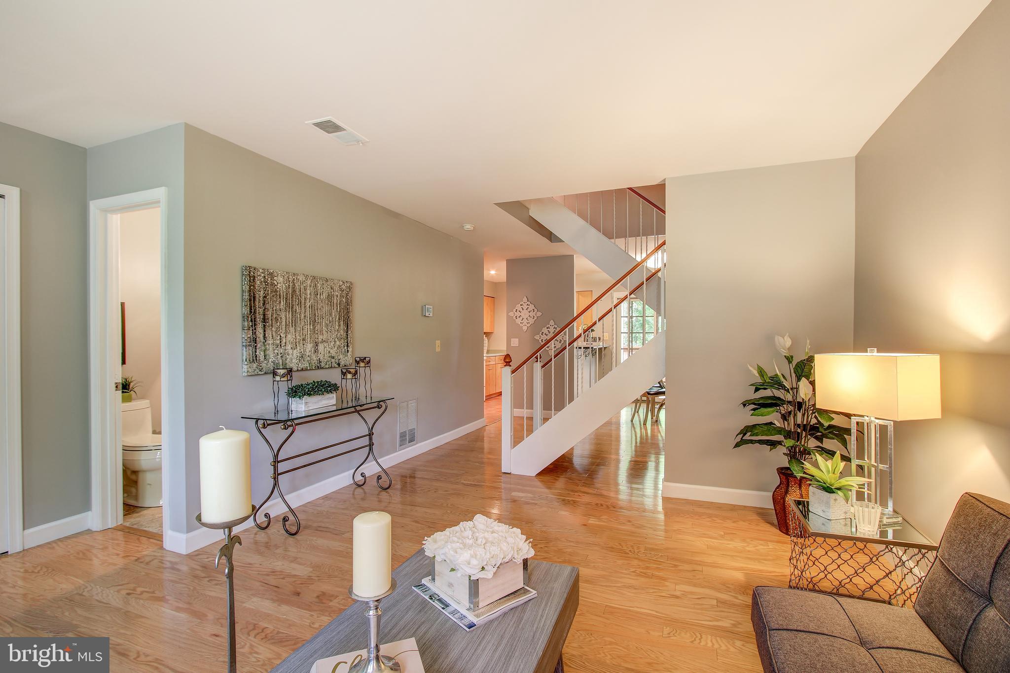 11309 Headlands Court Reston, VA 20191 - Photo 5 of 32 Sitting room view