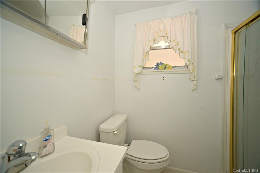 276 Bear Ridge Road Tuckasegee, NC 28783 - Photo 11 of 28 Gallery Image 11