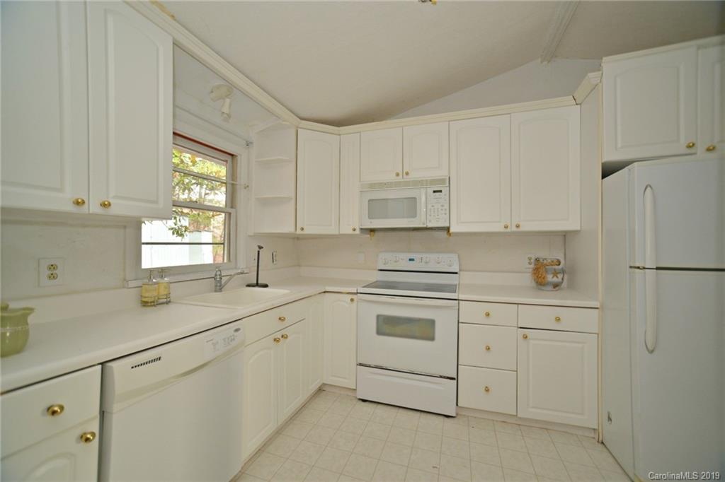 276 Bear Ridge Road Tuckasegee, NC 28783 - Photo 7 of 28 Gallery Image 7